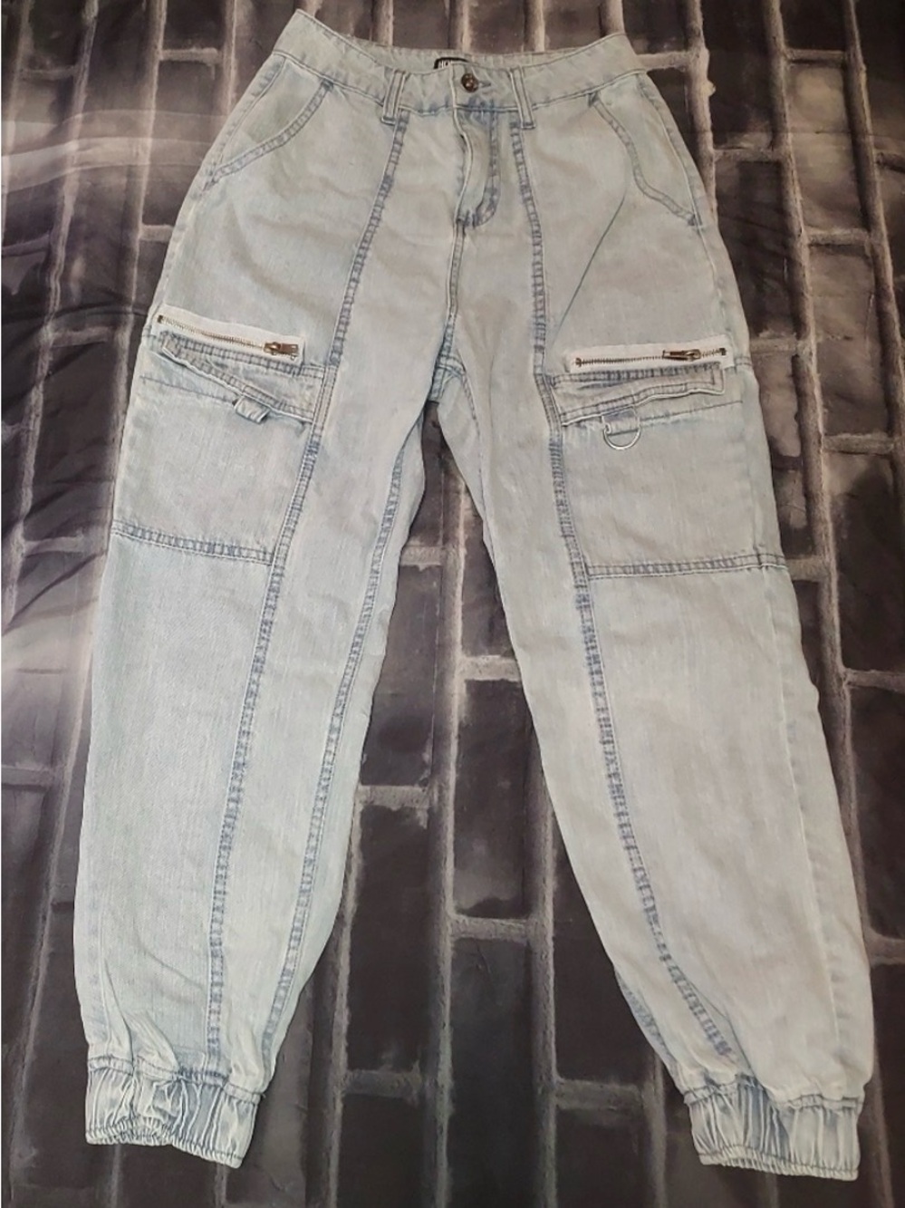 Hot Topic Cargo Jogger Jeans Size 1
